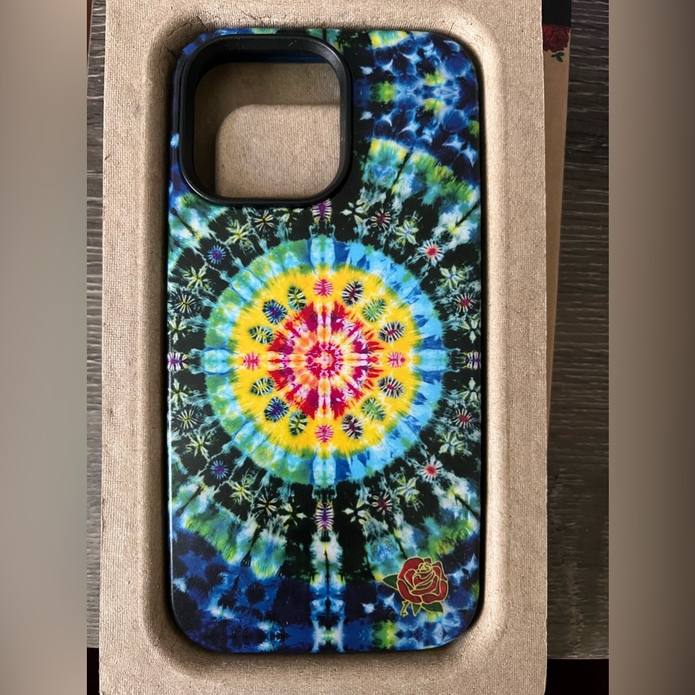 Grateful Dead iPhone MagSafe case from Casely